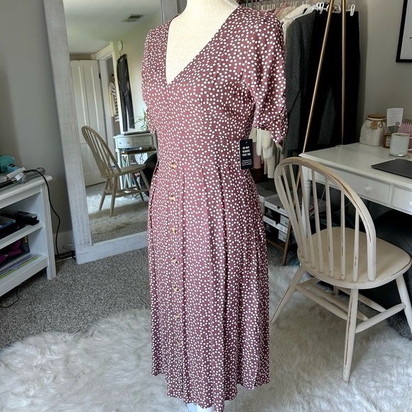 • Express • Button Front Tie-Sleeve Midi Dress - Picture 9 of 10